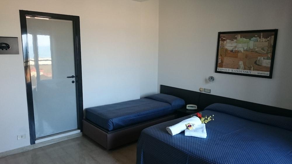 Hotel Grand Meeting Rimini Exterior foto