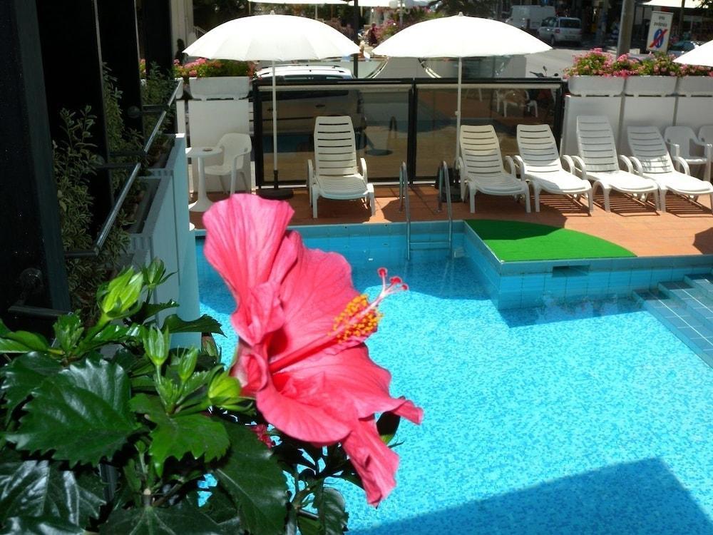Hotel Grand Meeting Rimini Exterior foto