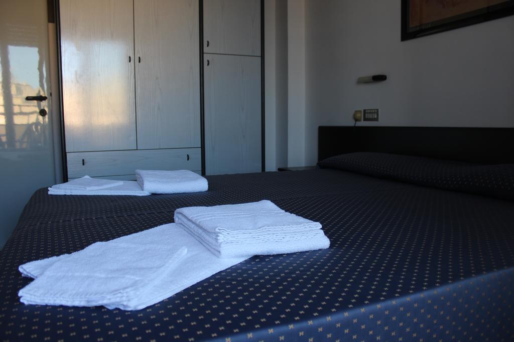 Hotel Grand Meeting Rimini Exterior foto