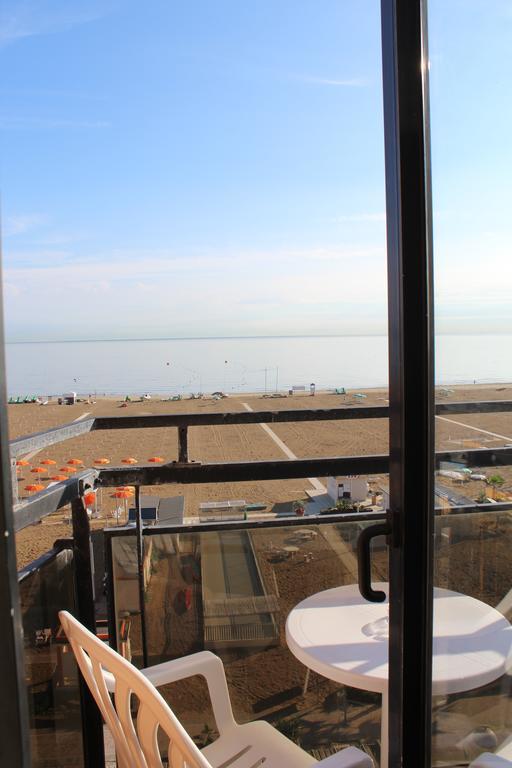Hotel Grand Meeting Rimini Exterior foto